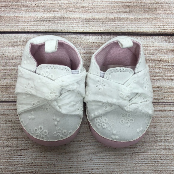 target crib shoes